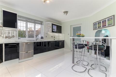 undefined, Wynmore Avenue, Bramhope, Leeds
