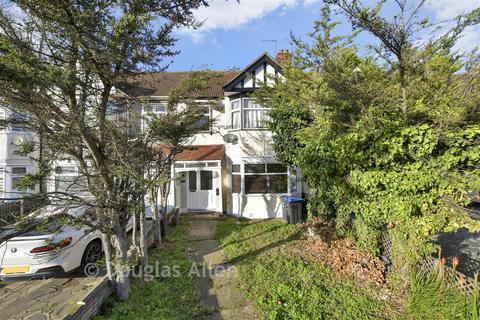 3 bedroom terraced house for sale, Eastern Avenue, Ilford, Essex