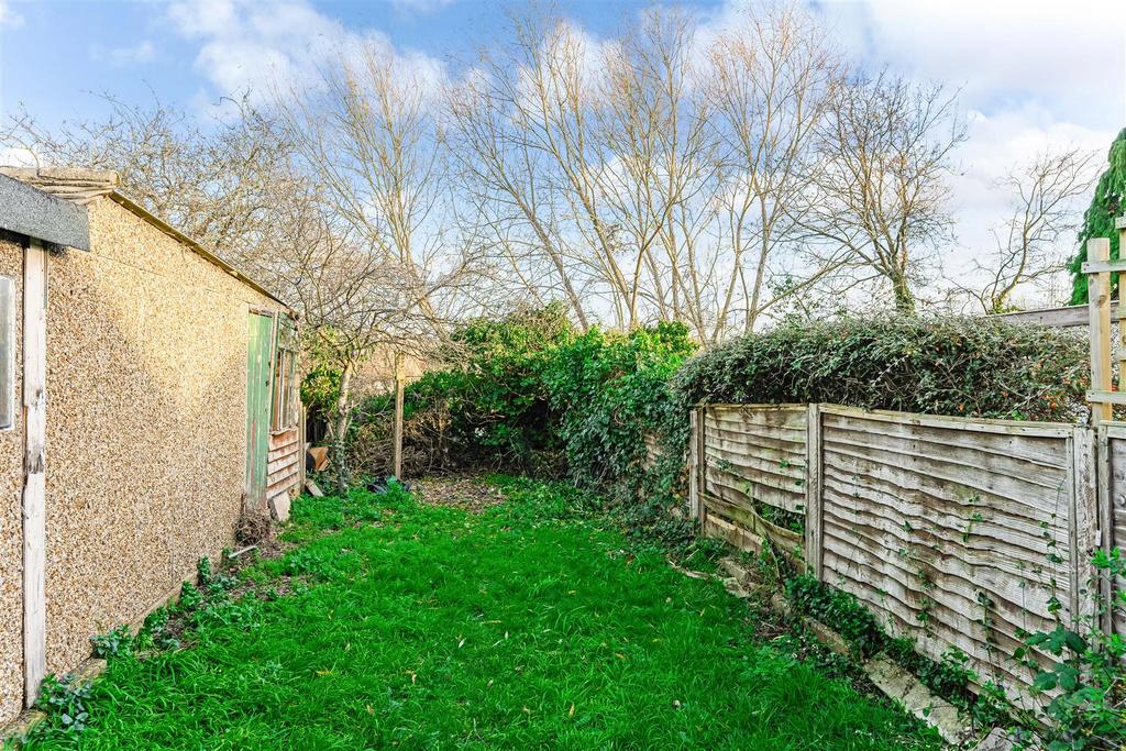 46 Deynecourt gardens-19.jpg
