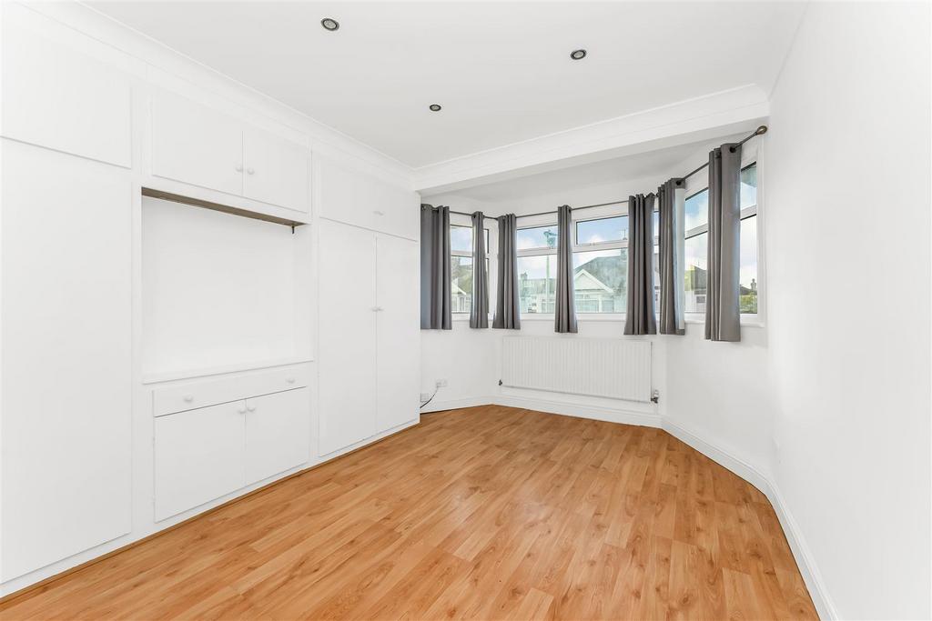 46 Deynecourt gardens-4.jpg