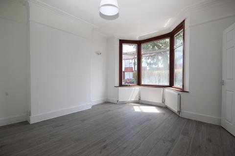 4 bedroom end of terrace house to rent, Westbury Road, Wembley, Middlesex HA0