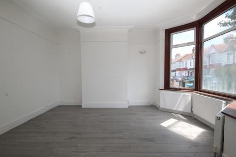 4 bedroom end of terrace house to rent, Westbury Road, Wembley, Middlesex HA0