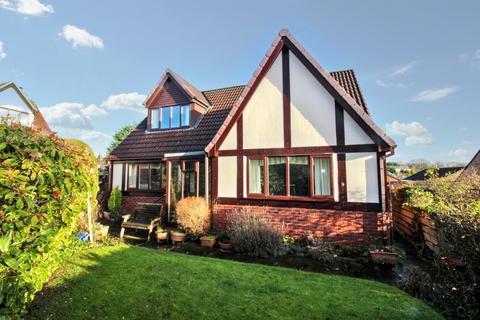 4 bedroom detached house for sale, Moorland Place, Silkstone Common, Barnsley