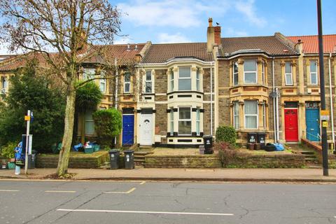 4 bedroom terraced house to rent, Gloucester Road, Bristol BS7