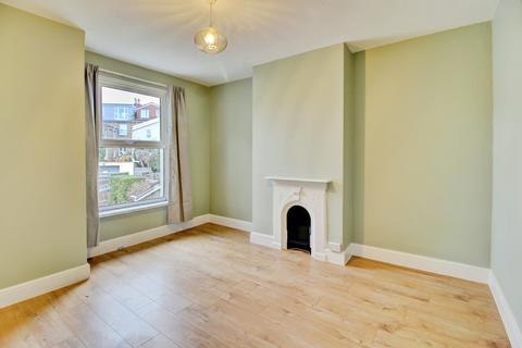 4 bedroom terraced house to rent, Gloucester Road, Bristol BS7