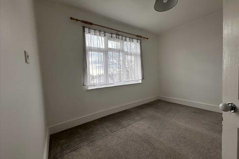 1 bedroom maisonette to rent, Oak Tree Dell, London
