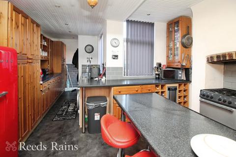 2 bedroom end of terrace house for sale, Silverdale Road, Lancashire PR6