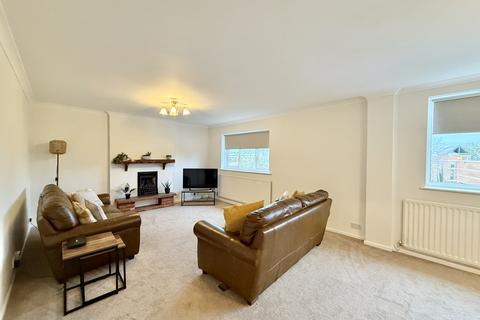 2 bedroom flat for sale, Warwick Road, Stratford-upon-Avon CV37