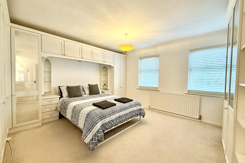 2 bedroom flat for sale, Warwick Road, Stratford-upon-Avon CV37