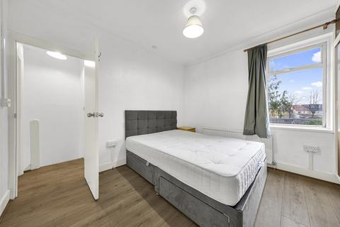 3 bedroom terraced house to rent, Suffolk Road, Barking IG11