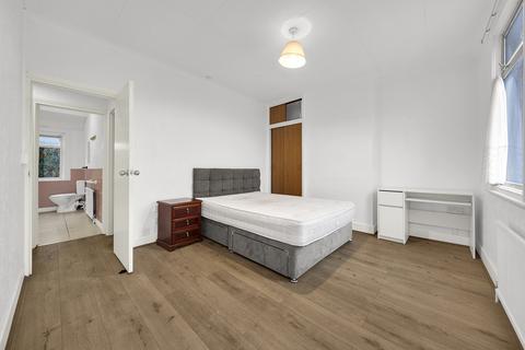 3 bedroom terraced house to rent, Suffolk Road, Barking IG11
