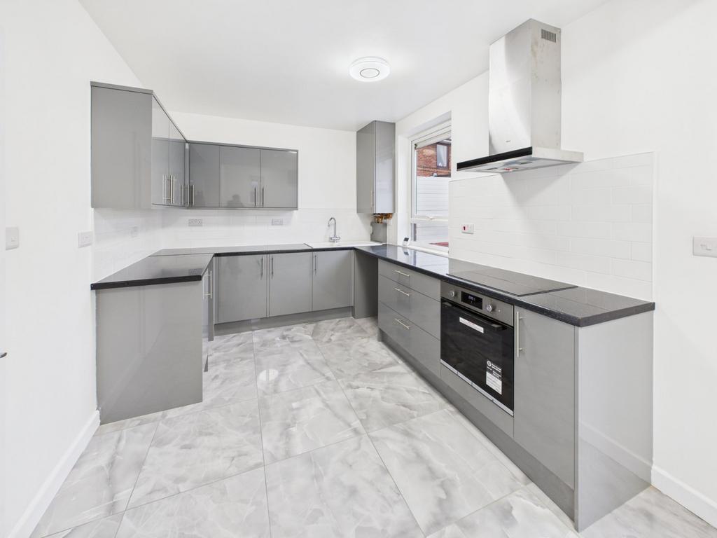 Kitchen/ Dining Room