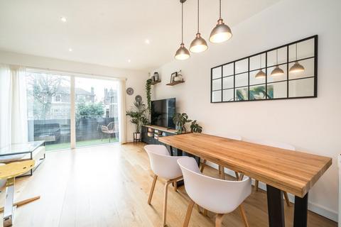 undefined, Holland Grove, London SW9