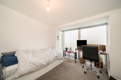 2 bedroom flat for sale, Holland Grove, London SW9