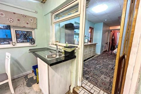 3 bedroom semi-detached house for sale, Maes Piode, Llandybie, Ammanford