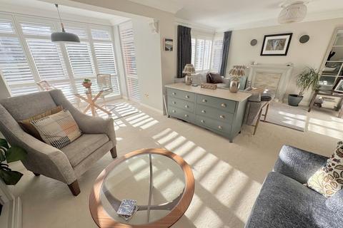 undefined, Martello Road South, Canford Cliffs, Poole, BH13
