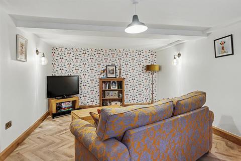 4 bedroom detached house for sale, Liphill Bank Road, Holmfirth HD9