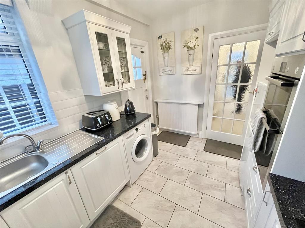 Kitchen 2