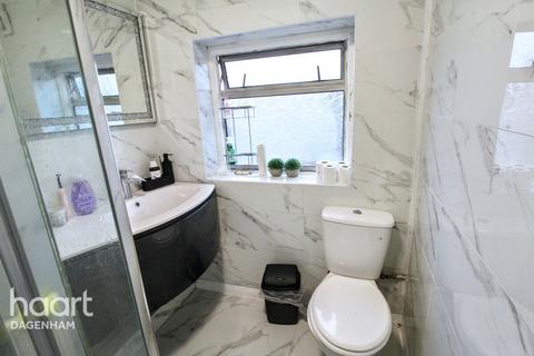 3 bedroom terraced house to rent, Dewey Road, DAGENHAM