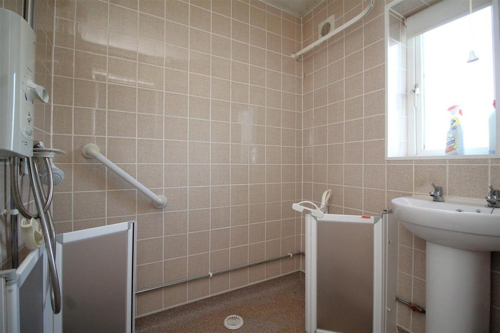 Wet room .JPG