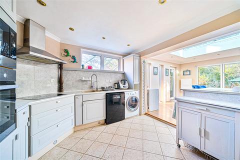 4 bedroom semi-detached house for sale, Thames Close, Surrey KT16
