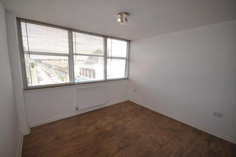 2 bedroom apartment to rent, St. Albans Road, Watford WD24