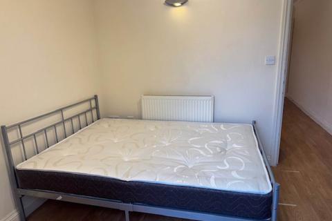undefined, Richmond Road, CF24