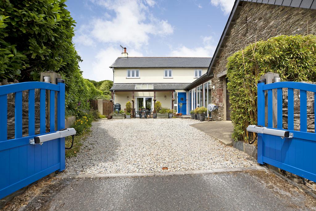 Swallowfield House202306129006101