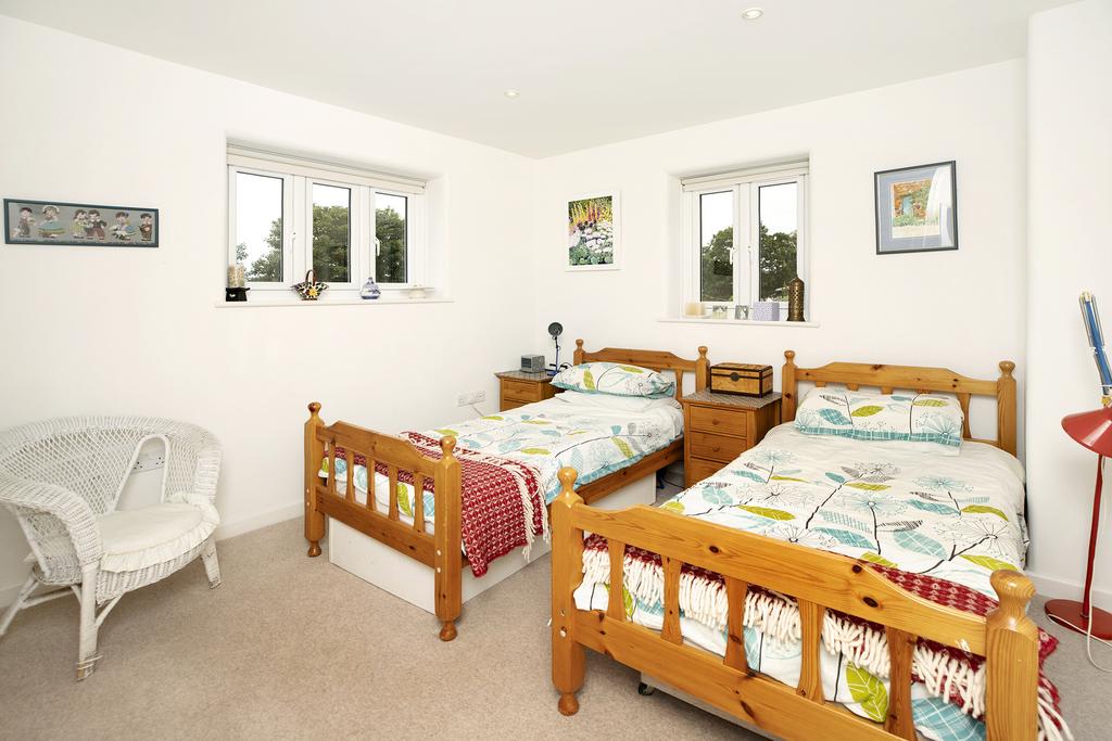 Twin Bedroom