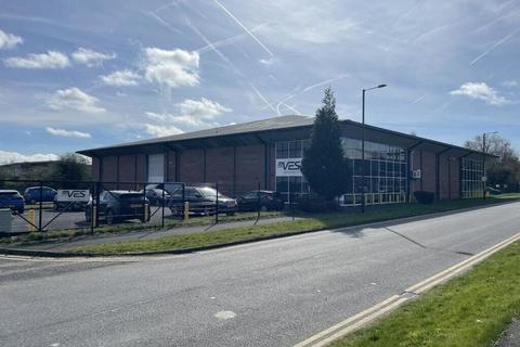 Warehouse to rent, Barrs Fold Rd Bolton BL5 3XP