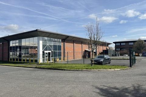 Warehouse to rent, Barrs Fold Rd Bolton BL5 3XP