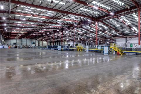Distribution warehouse to rent, Washingley Rd Huntingdon PE29 6WP