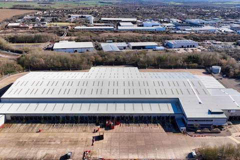 Distribution warehouse to rent, Washingley Rd Huntingdon PE29 6WP