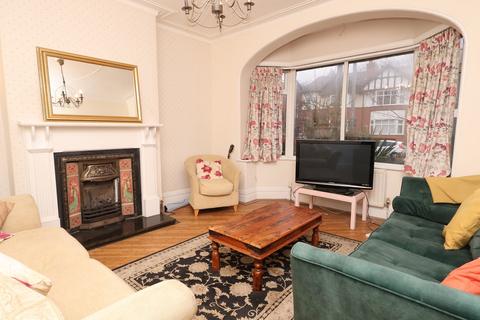 4 bedroom semi-detached house for sale, Park Road, Stretford, M32
