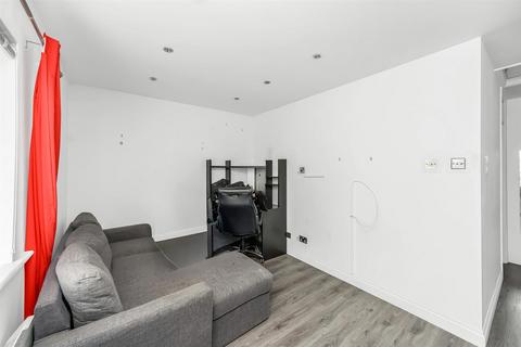 undefined, Mandeville Court, Chingford