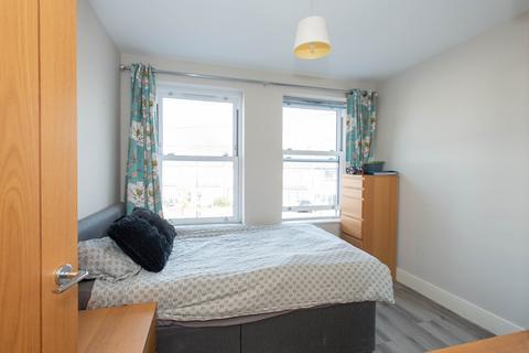 2 bedroom apartment for sale, Queens Road, Welling, DA16