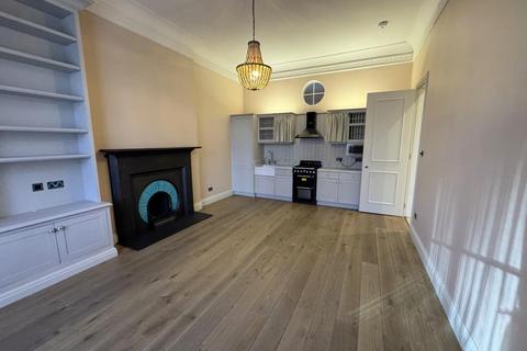 2 bedroom apartment to rent, Sussex Gardens, Paddington, London, W2