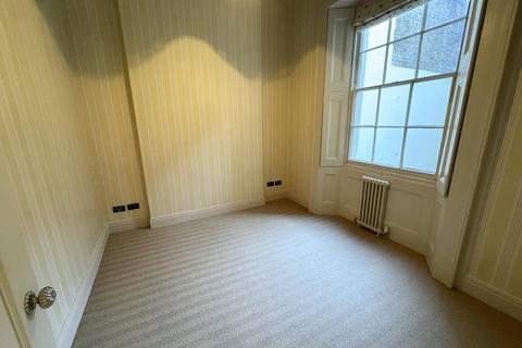 2 bedroom apartment to rent, Sussex Gardens, Paddington, London, W2