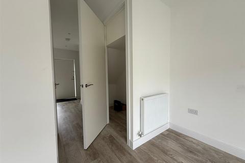undefined, Glisk, Ellesmere Port, CH65