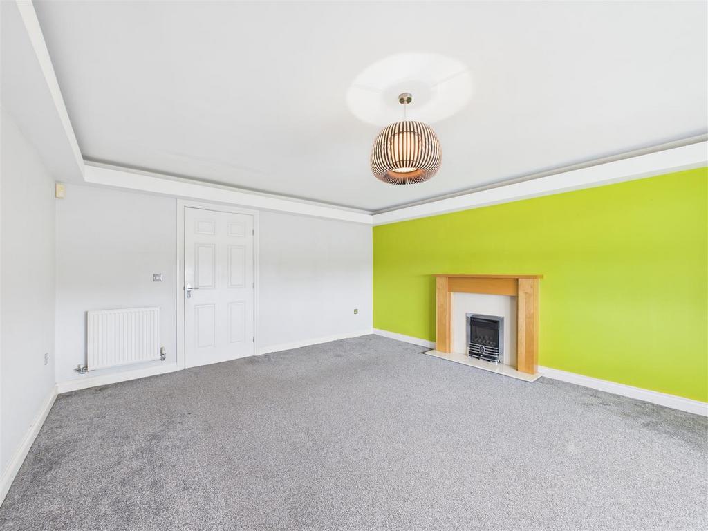 CAM02739 G0-PR0226-STILL018.jpg