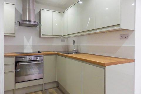 2 bedroom apartment to rent, The Peninsula, Aylesbury HP20