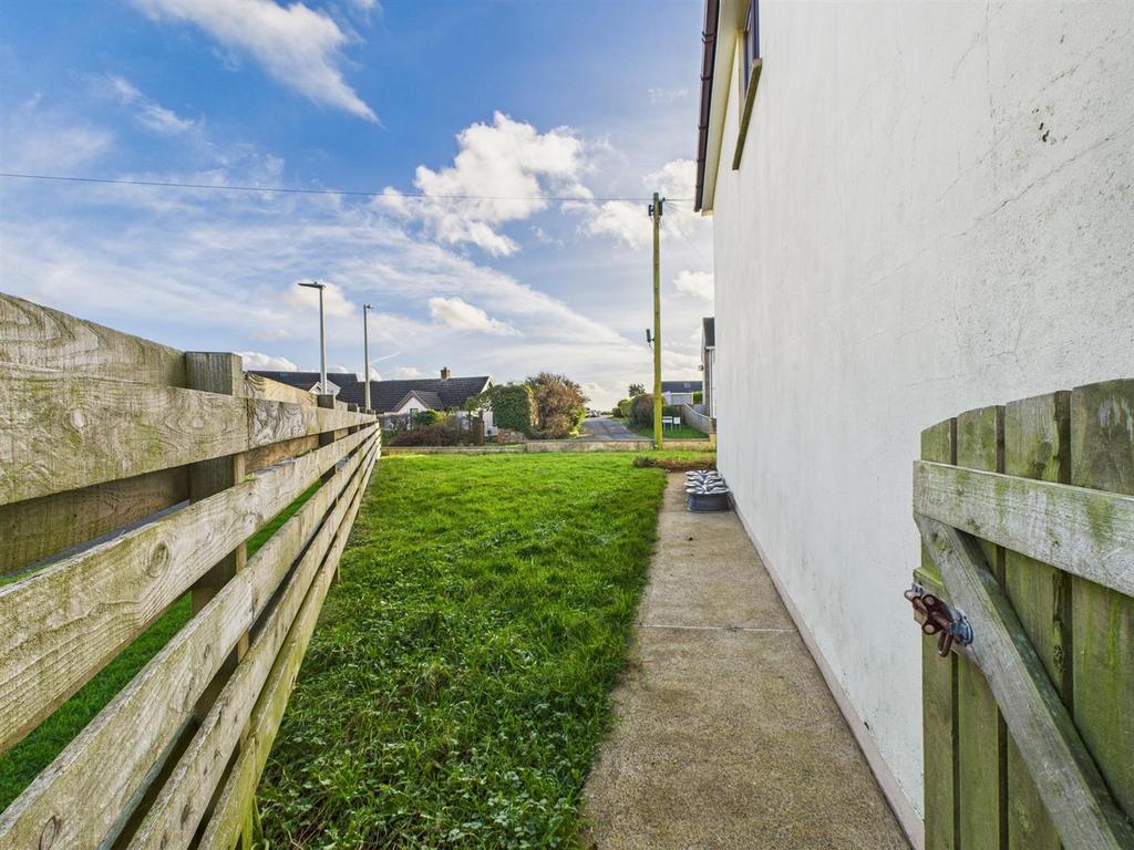 CAM05474 G0-PR0046-STILL019.jpg