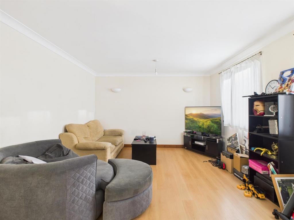 CAM05474 G0-PR0046-STILL005.jpg