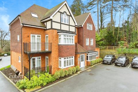 undefined, Tupwood Lane, Caterham CR3