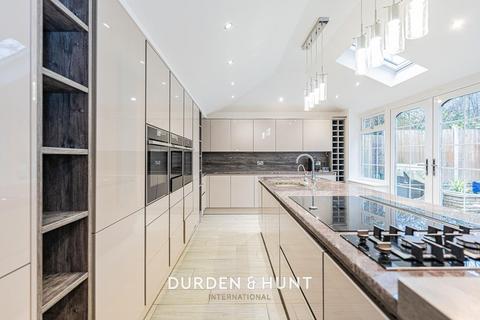 undefined, Gainsborough Place, Chigwell, IG7