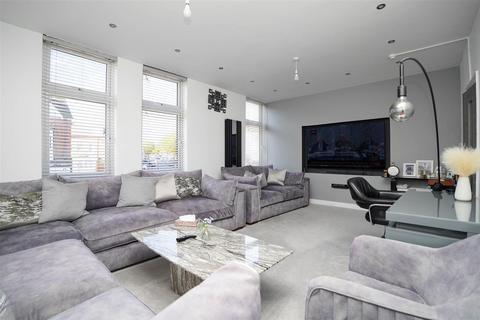 undefined, Stratford Road, Birmingham B11
