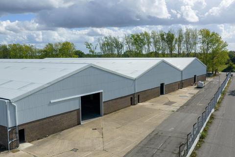 Distribution warehouse to rent, 22 Summer Rd Bury St. Edmunds IP31 3AH