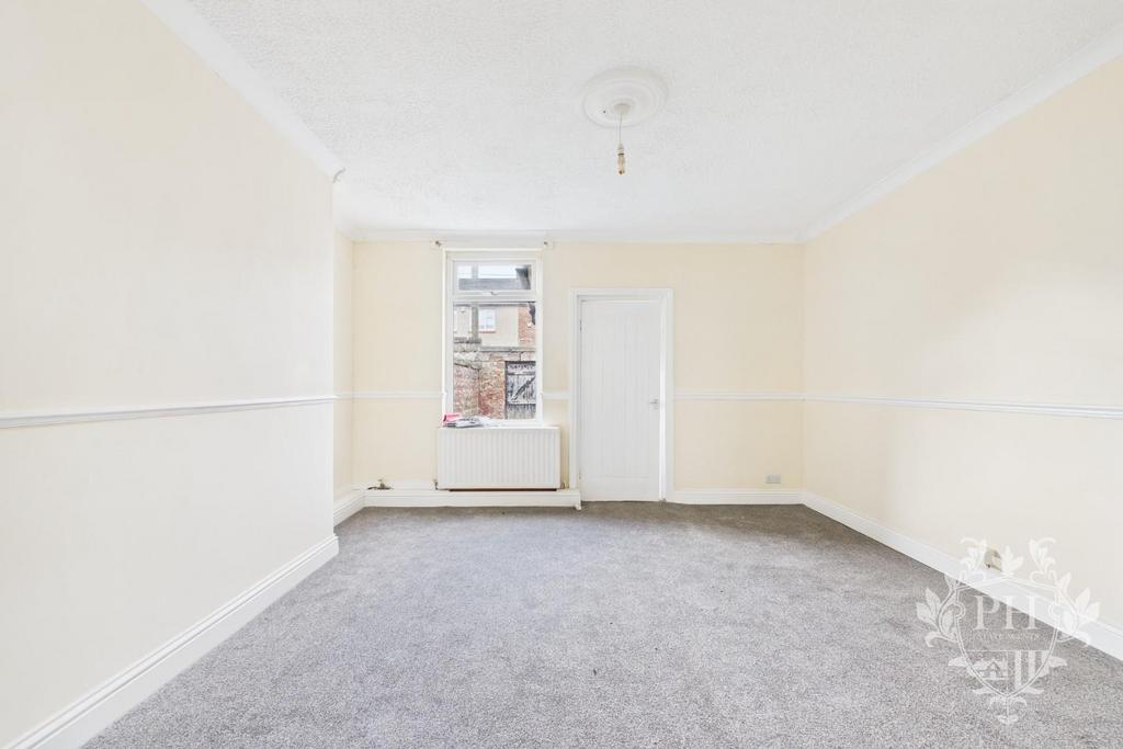 CAM02002 G0-PR0228-STILL005.jpg