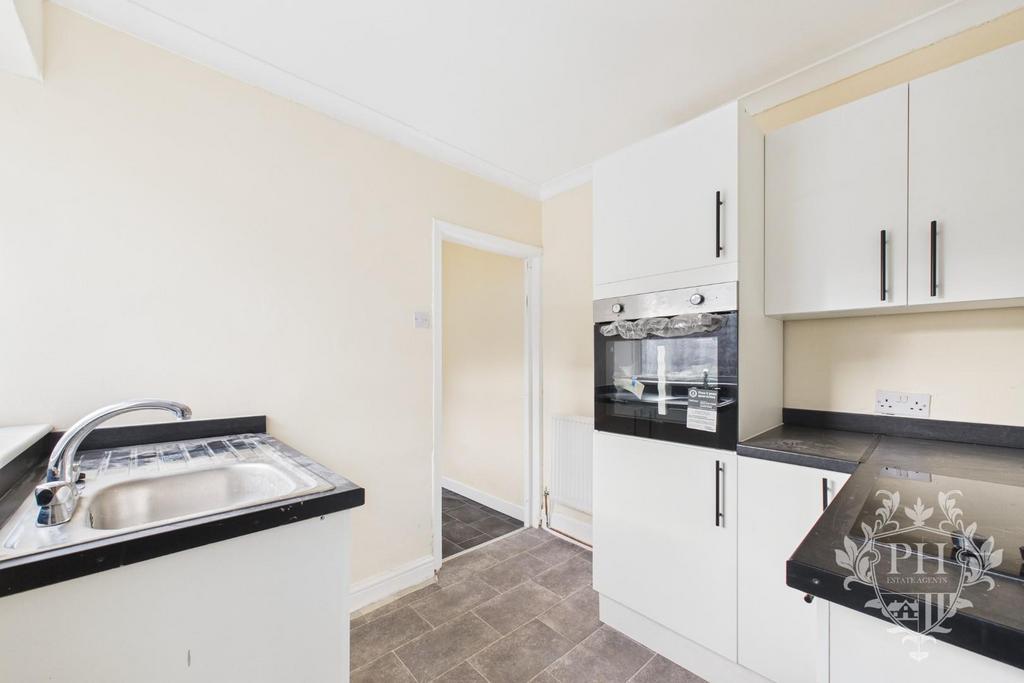 CAM02002 G0-PR0228-STILL008.jpg