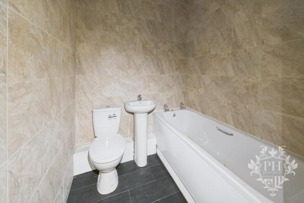 CAM02002 G0-PR0228-STILL003.jpg